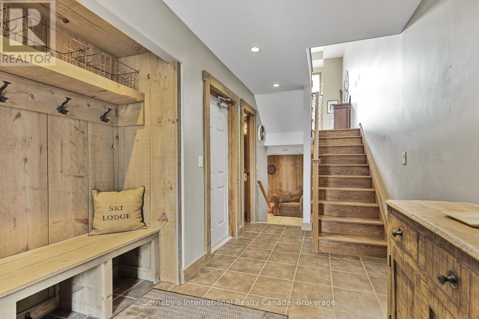 Property at 25 - 104 FARM GATE ROAD image 2