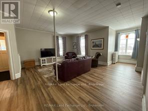 Upper - 433 Broadway Street, Kincardine, Ontario  N2Z 2G5 - Photo 4 - X12044752