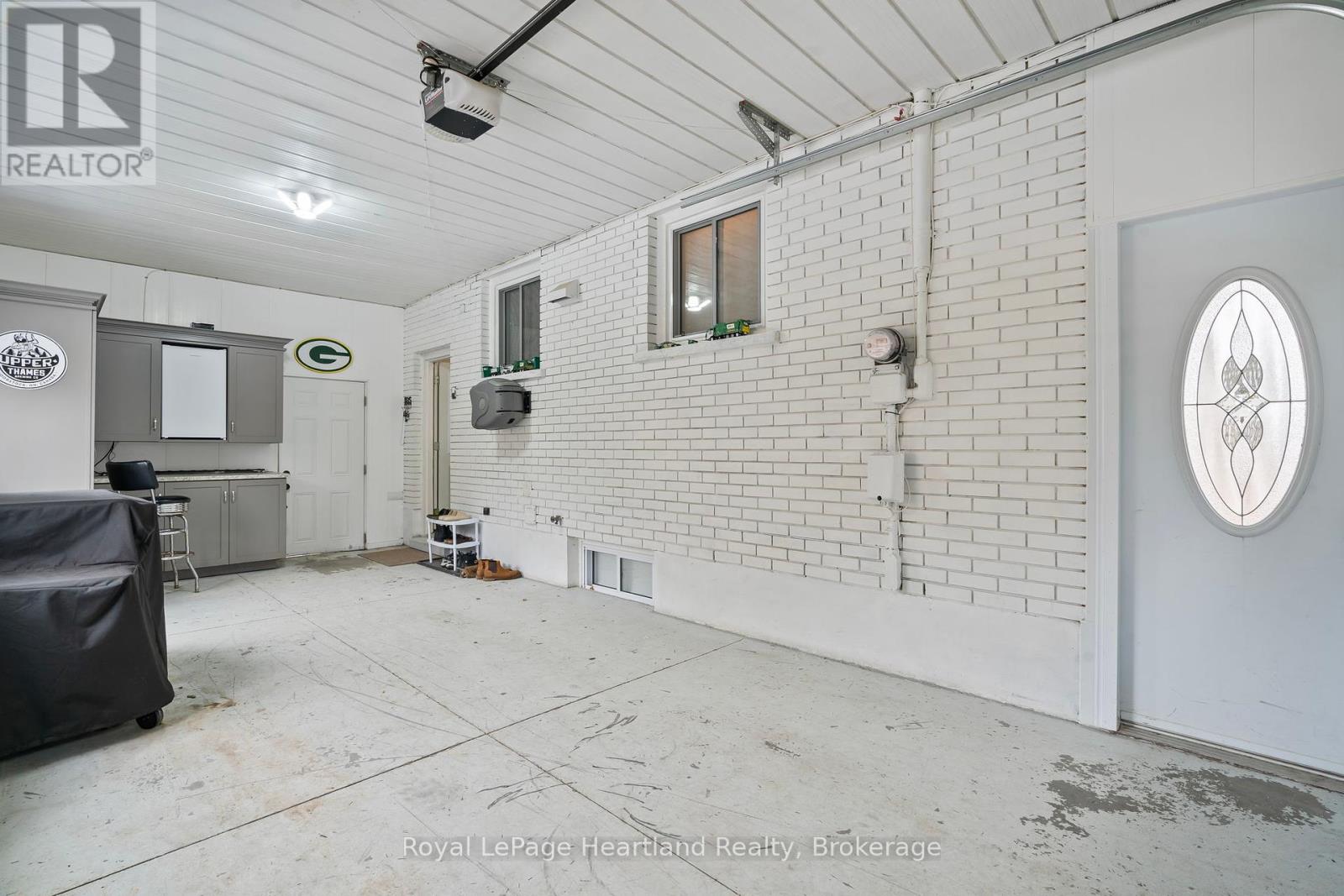 465 Main Street W, Minto, Ontario  N0G 2P0 - Photo 28 - X12044790