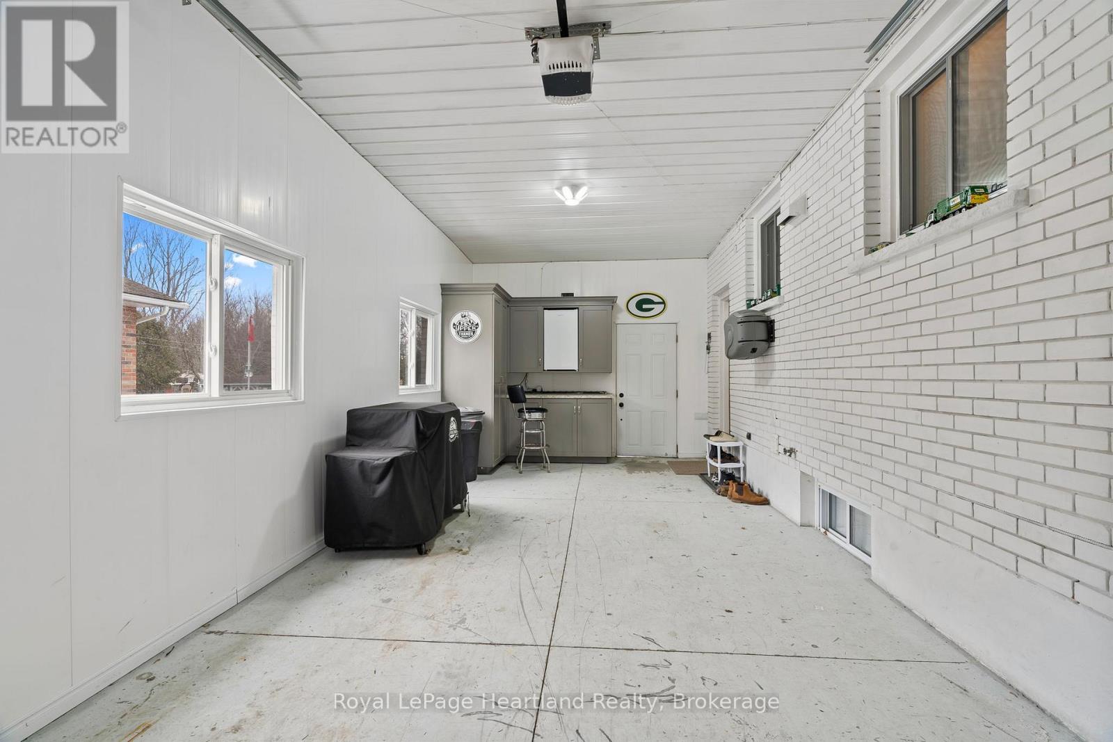 465 Main Street W, Minto, Ontario  N0G 2P0 - Photo 29 - X12044790