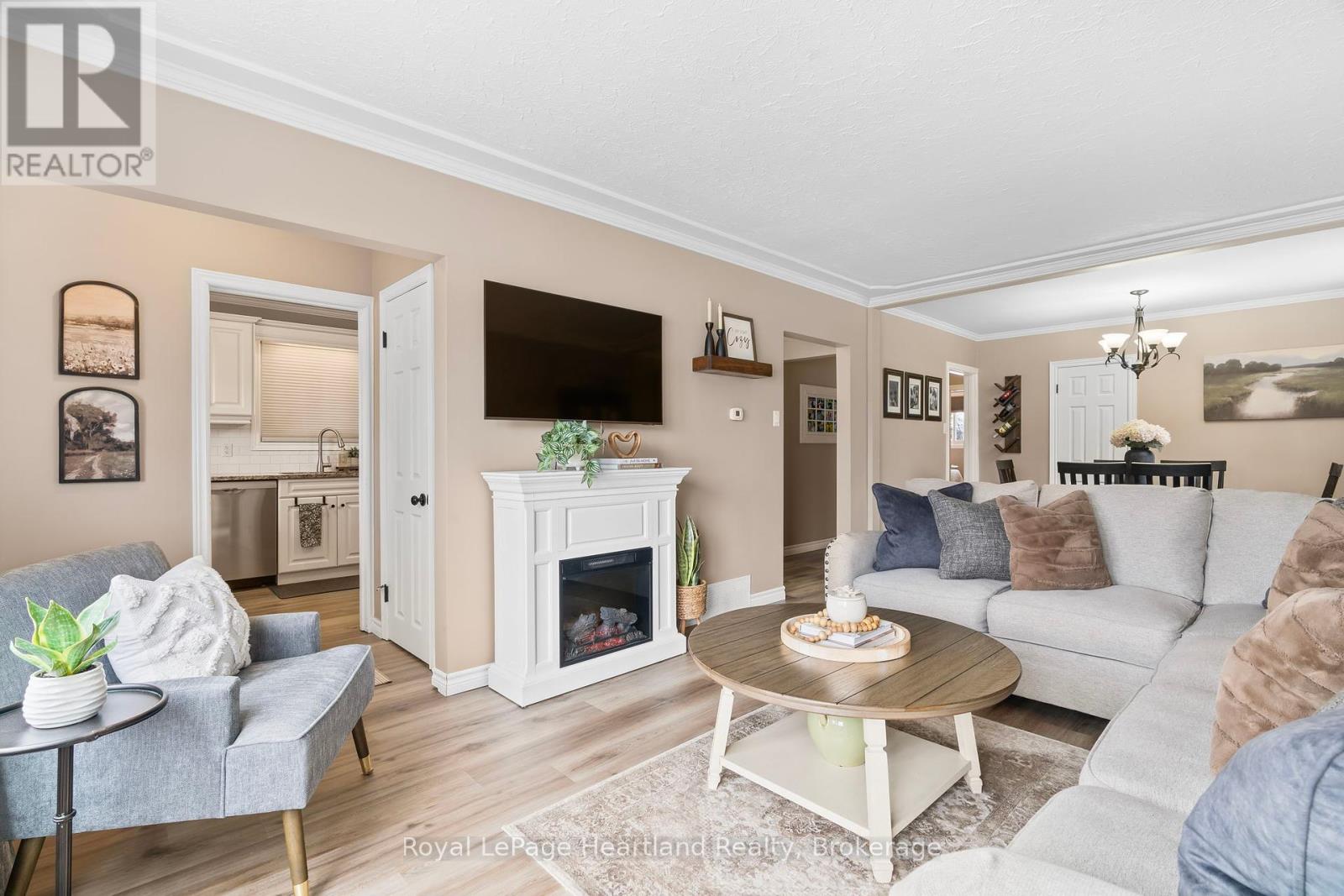 465 Main Street W, Minto, Ontario  N0G 2P0 - Photo 8 - X12044790