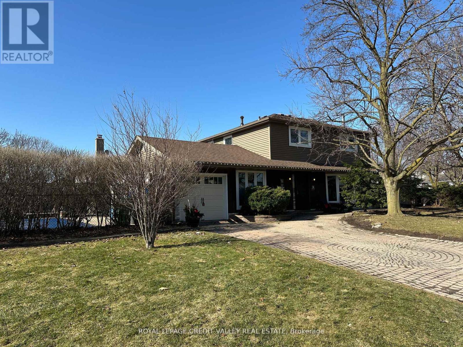 Property at 36 LOCKTON CRESCENT image 2