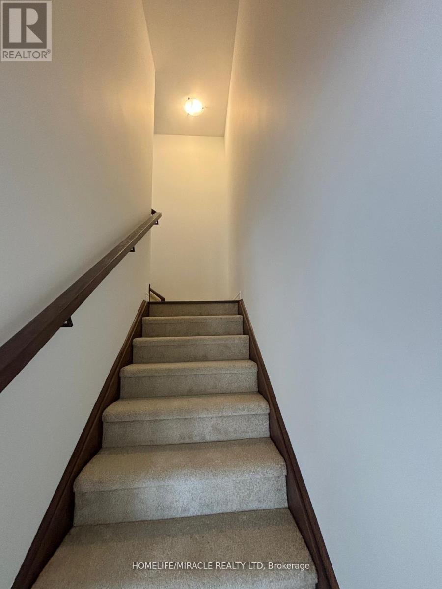 5 Glacier Crescent, Belleville (Belleville Ward), Ontario  K8N 0T6 - Photo 12 - X12044519
