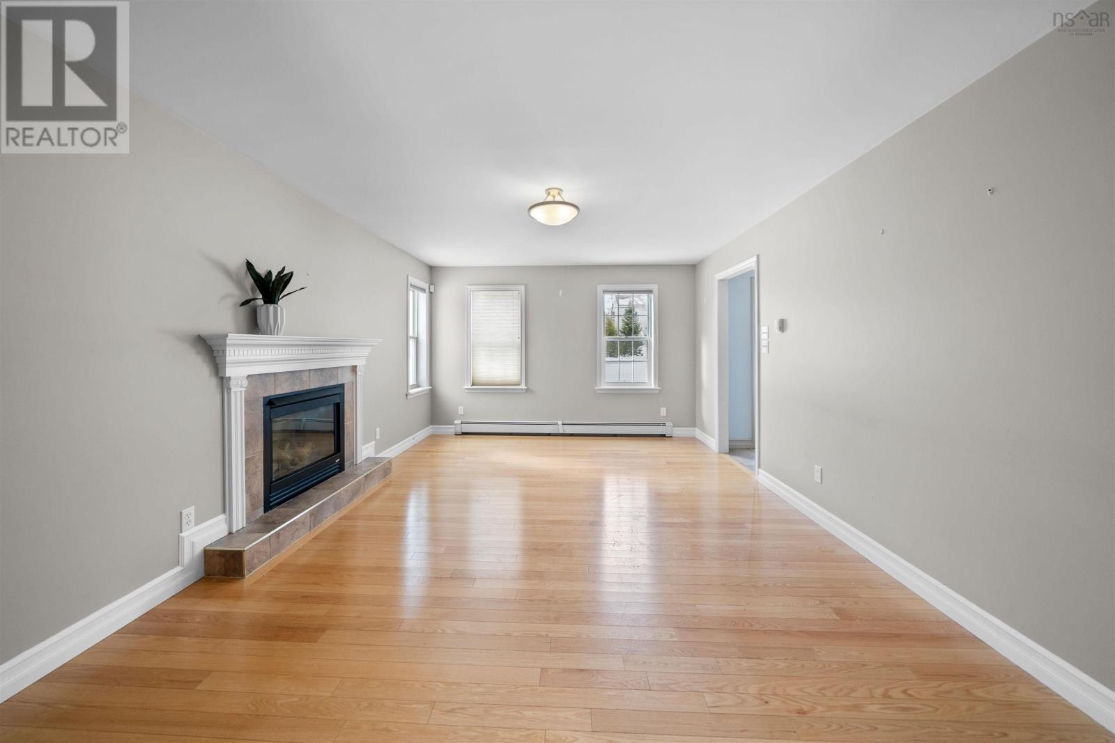 30 Holyrood Close, Fall River, Nova Scotia  B2T 1V1 - Photo 3 - 202503100