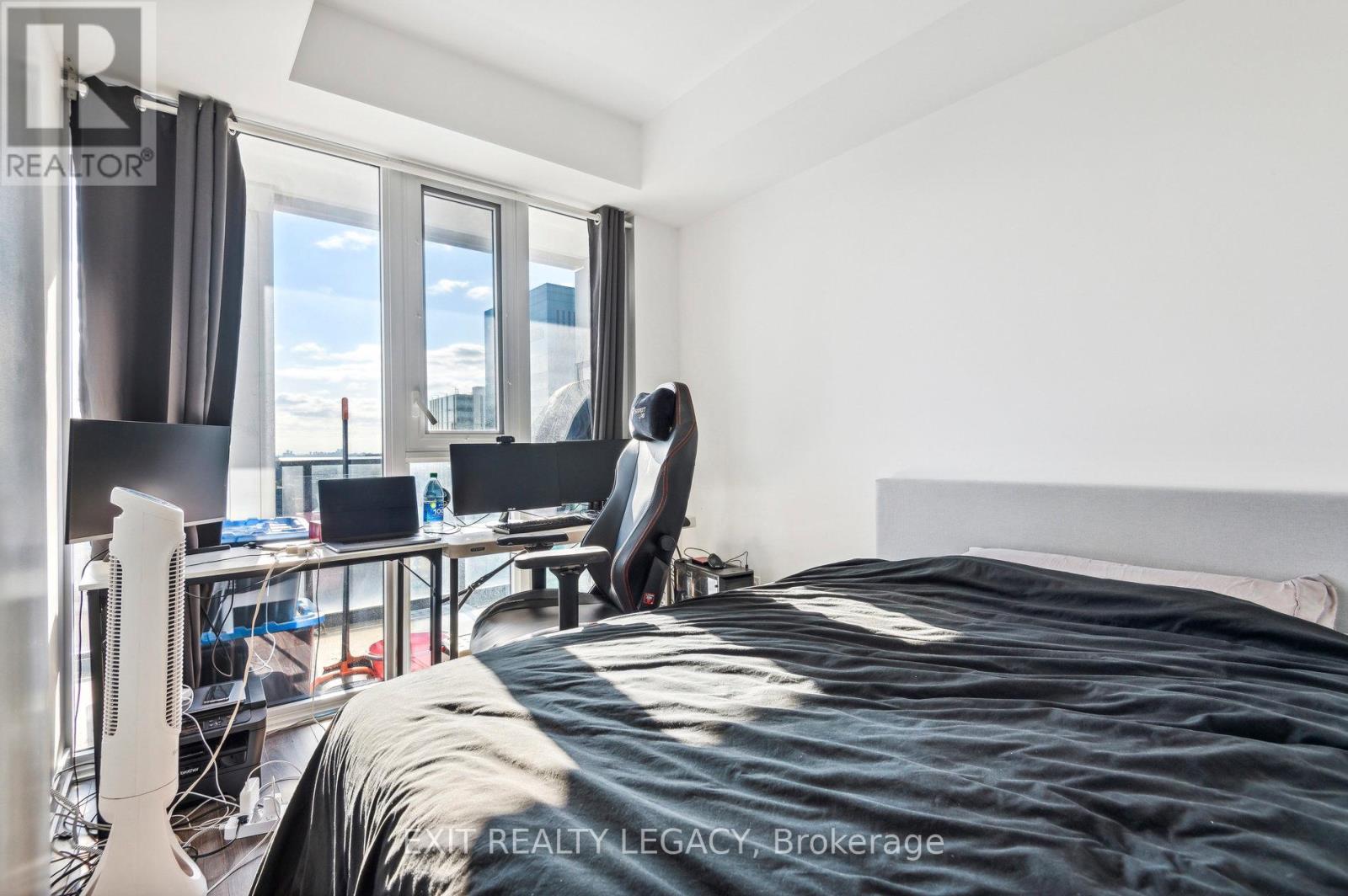 2213 - 20 Edward Street, Toronto, Ontario  M5G 1C9 - Photo 18 - C12044680
