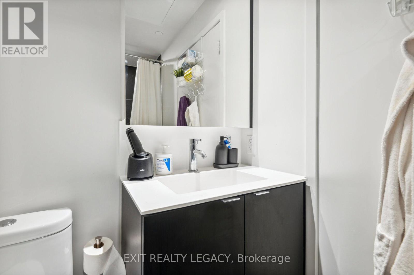 2213 - 20 Edward Street, Toronto, Ontario  M5G 1C9 - Photo 21 - C12044680