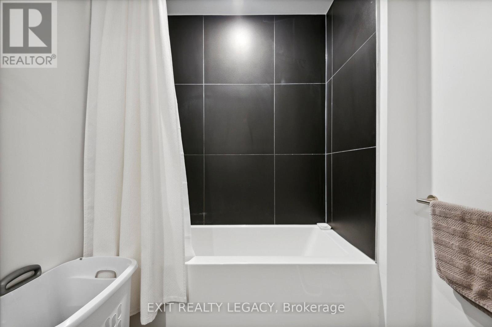 2213 - 20 Edward Street, Toronto, Ontario  M5G 1C9 - Photo 22 - C12044680
