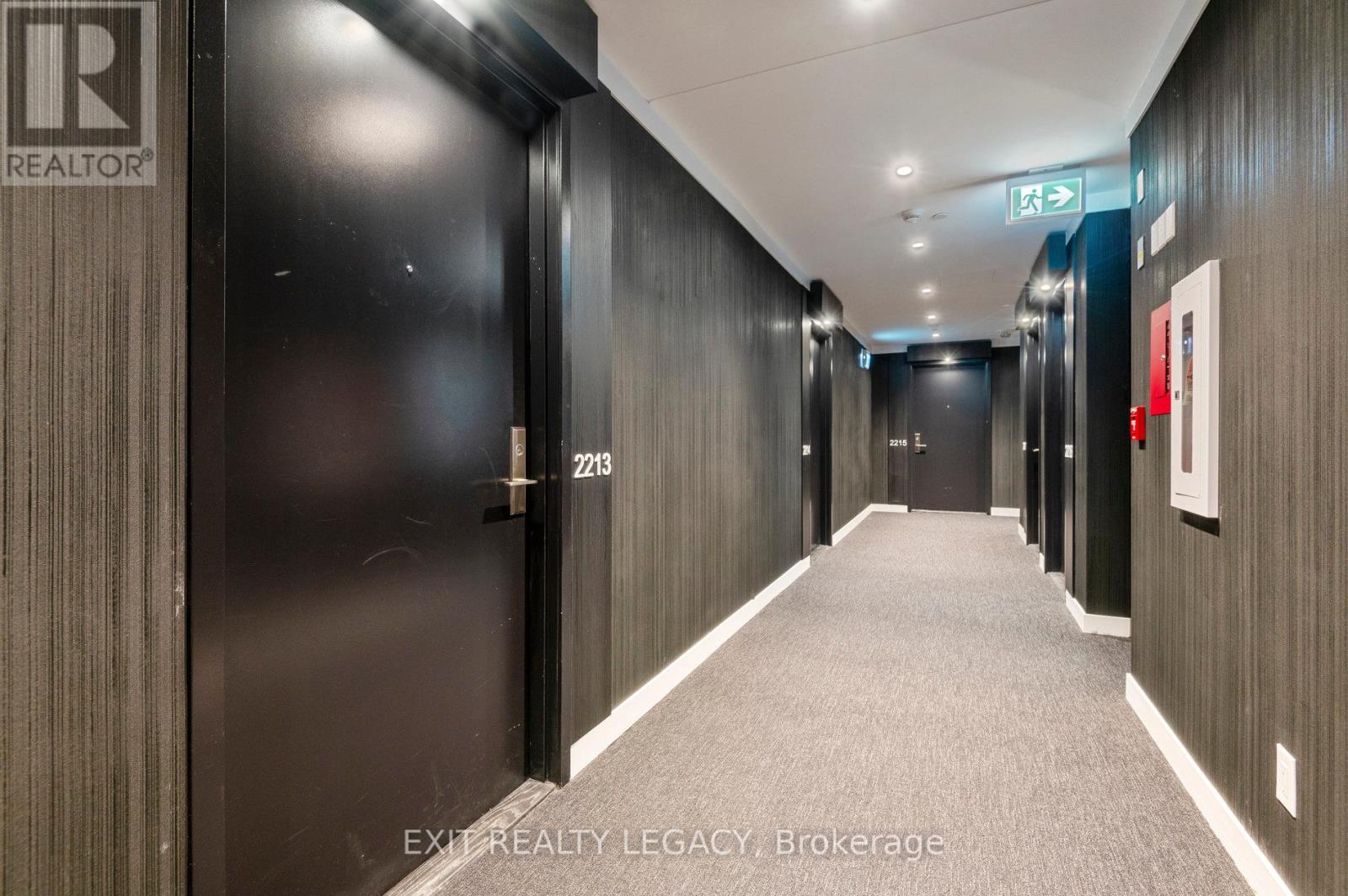 2213 - 20 Edward Street, Toronto, Ontario  M5G 1C9 - Photo 4 - C12044680