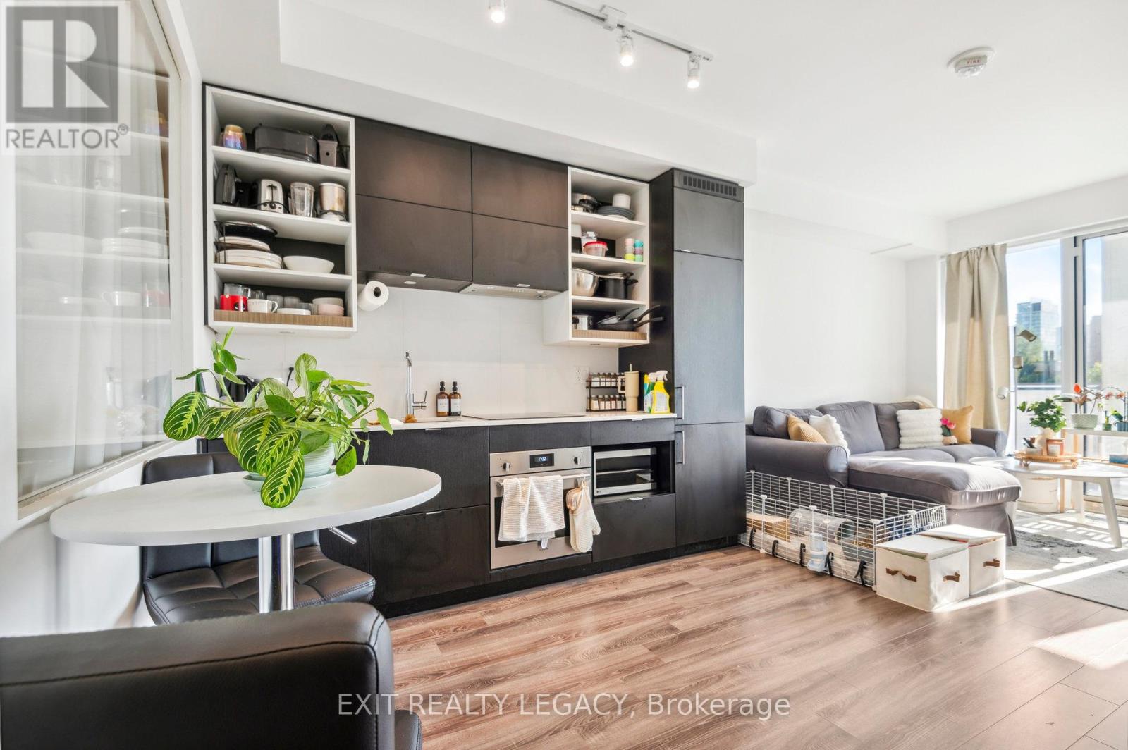 2213 - 20 Edward Street, Toronto, Ontario  M5G 1C9 - Photo 8 - C12044680