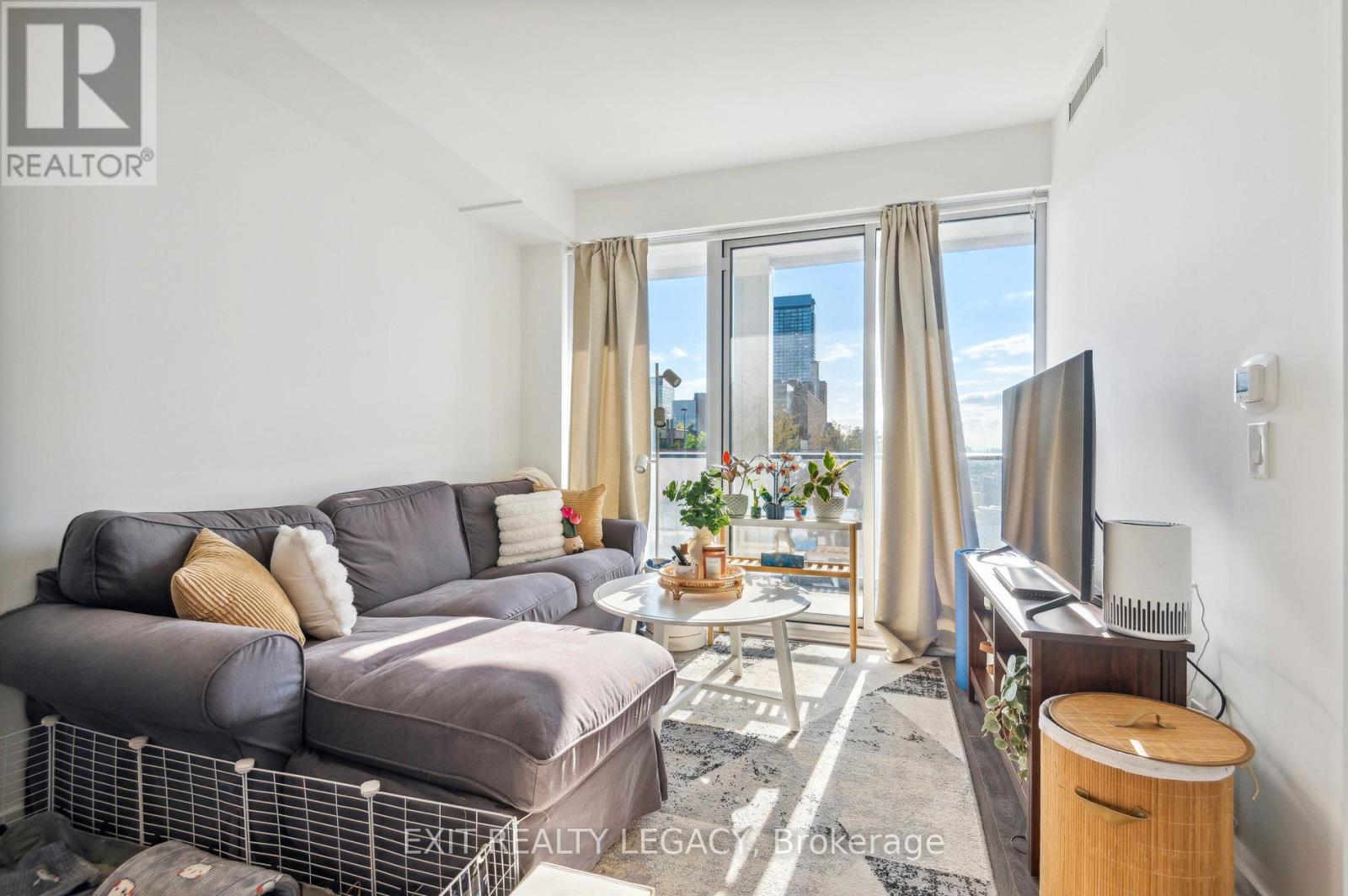 2213 - 20 Edward Street, Toronto, Ontario  M5G 1C9 - Photo 9 - C12044680