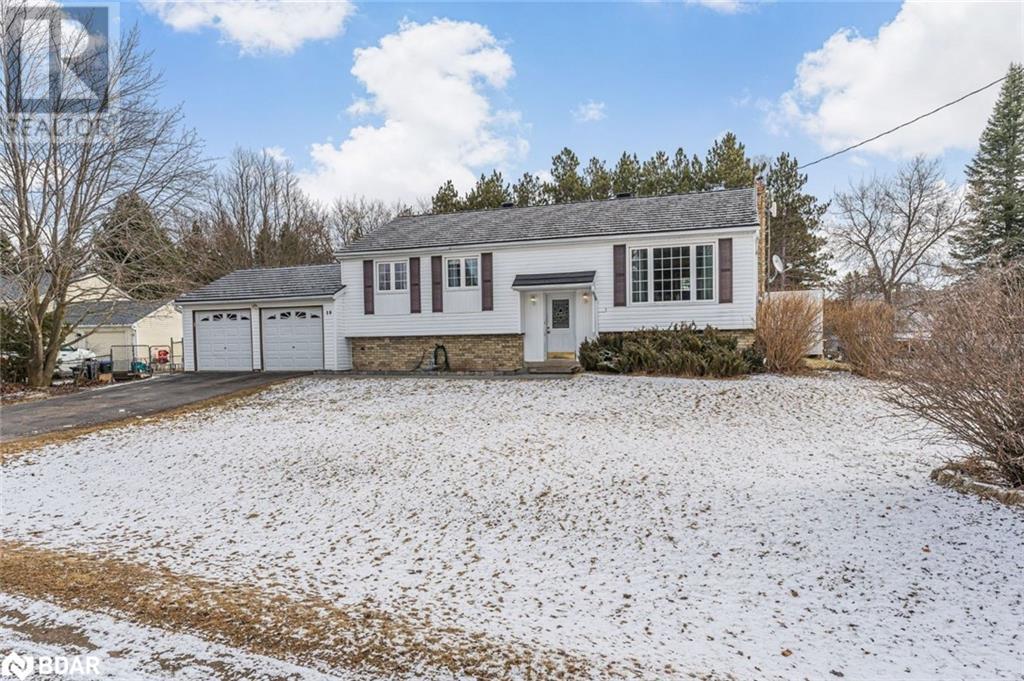 18 Princess Drive, Lisle, Ontario  L0M 1M0 - Photo 2 - 40710091