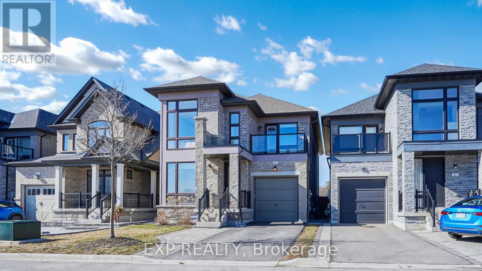 Property at 44 FESTIVAL COURT image 2