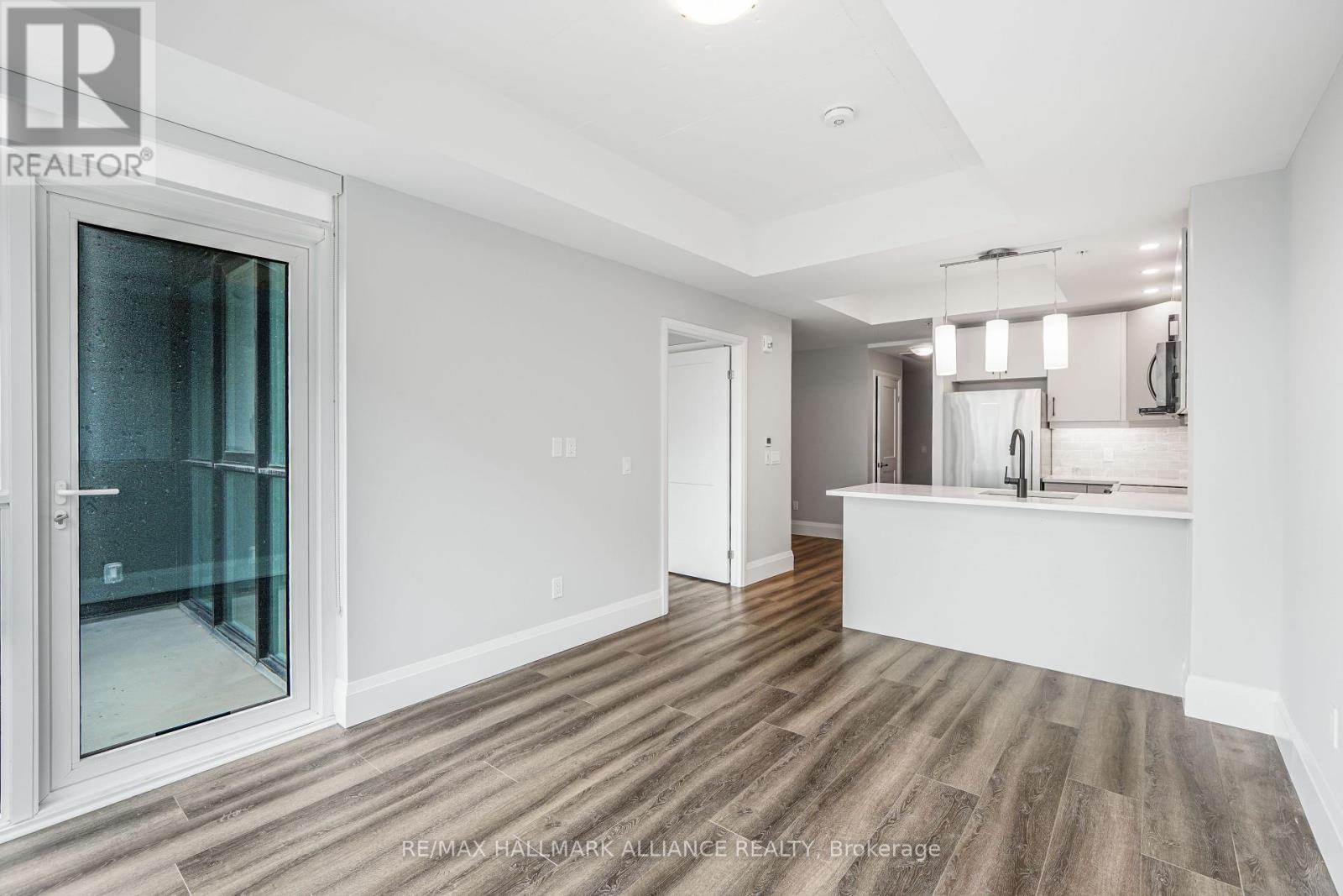 604 - 108 Garment Street, Kitchener, Ontario  N2G 0E2 - Photo 3 - X12044667