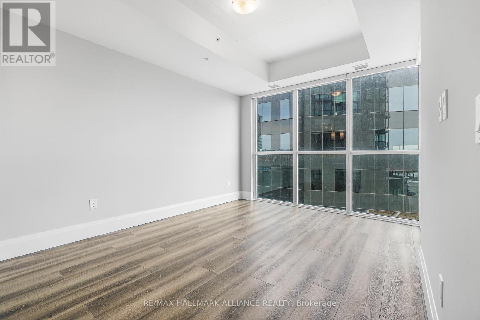 604 - 108 Garment Street, Kitchener, Ontario  N2G 0E2 - Photo 6 - X12044667