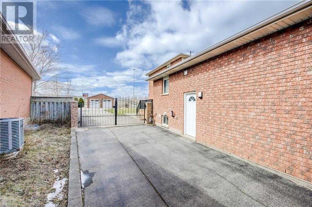 Property at 48 WAYNE Avenue image 4
