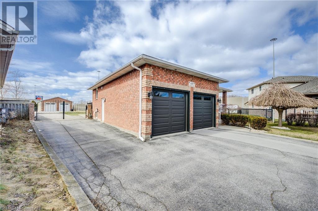 Property at 48 WAYNE Avenue image 3