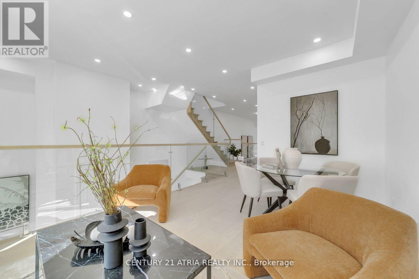 47 Eighth Street, Toronto, Ontario  M8V 3C2 - Photo 10 - W12044023