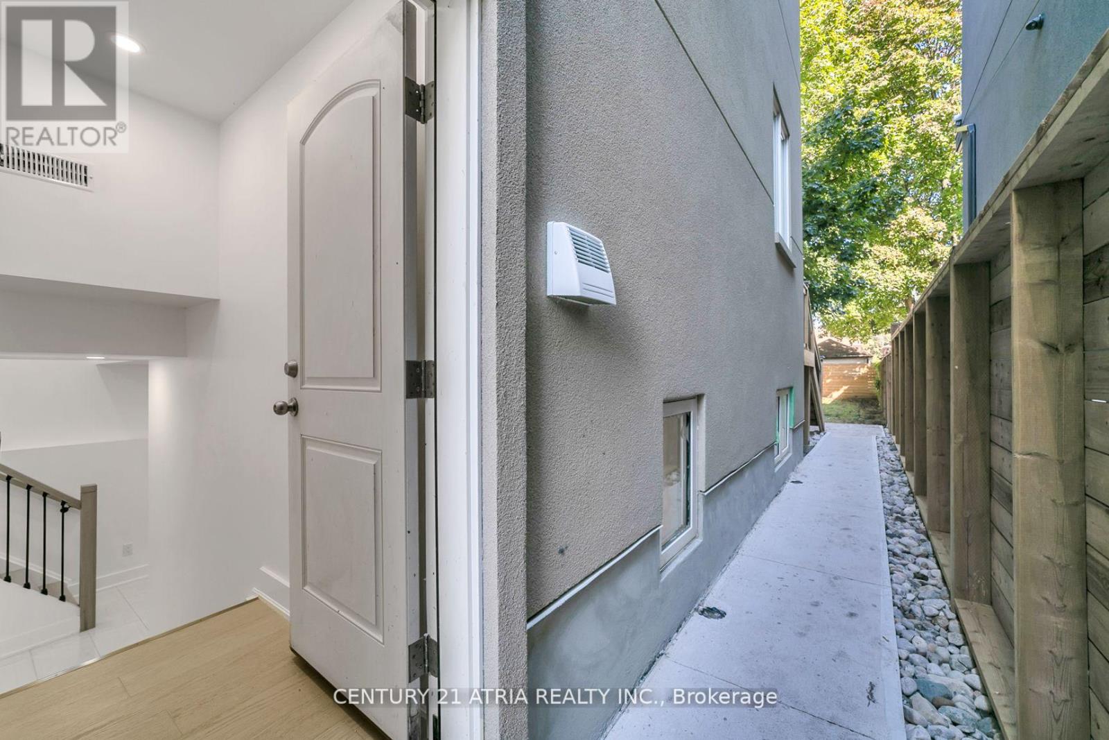 47 Eighth Street, Toronto, Ontario  M8V 3C2 - Photo 39 - W12044023