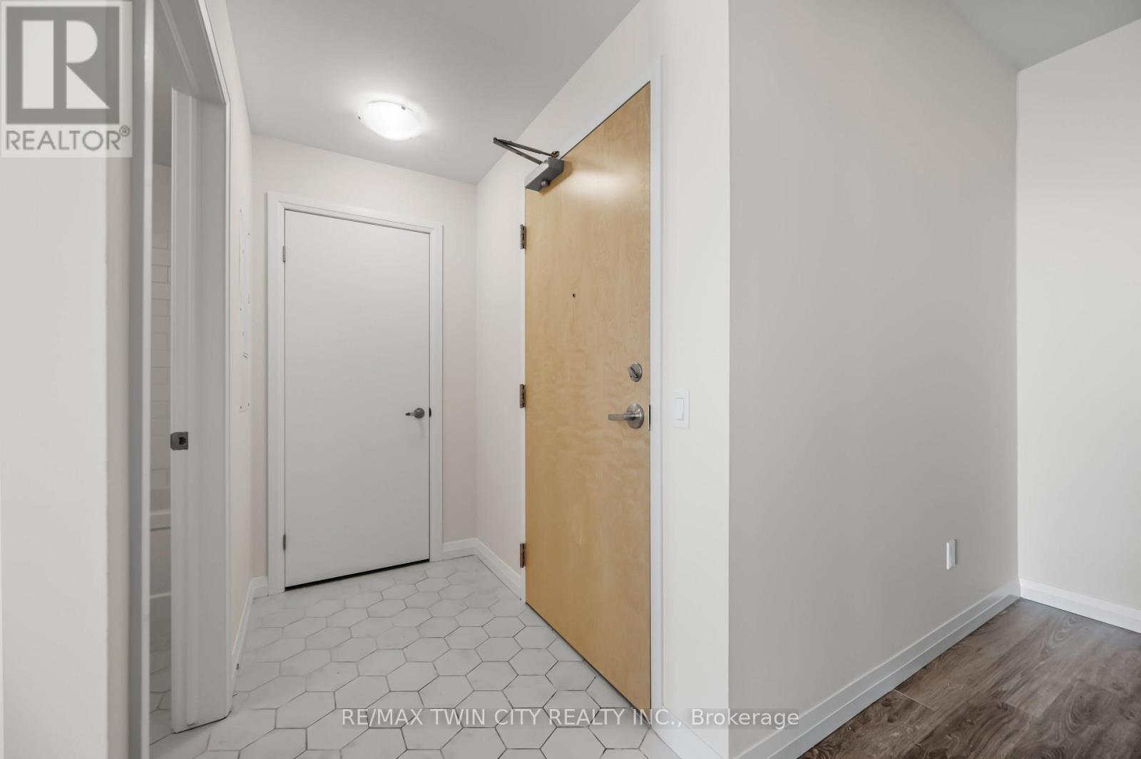 807 - 60 Charles Street W, Kitchener, Ontario  N2G 0C9 - Photo 14 - X11941988