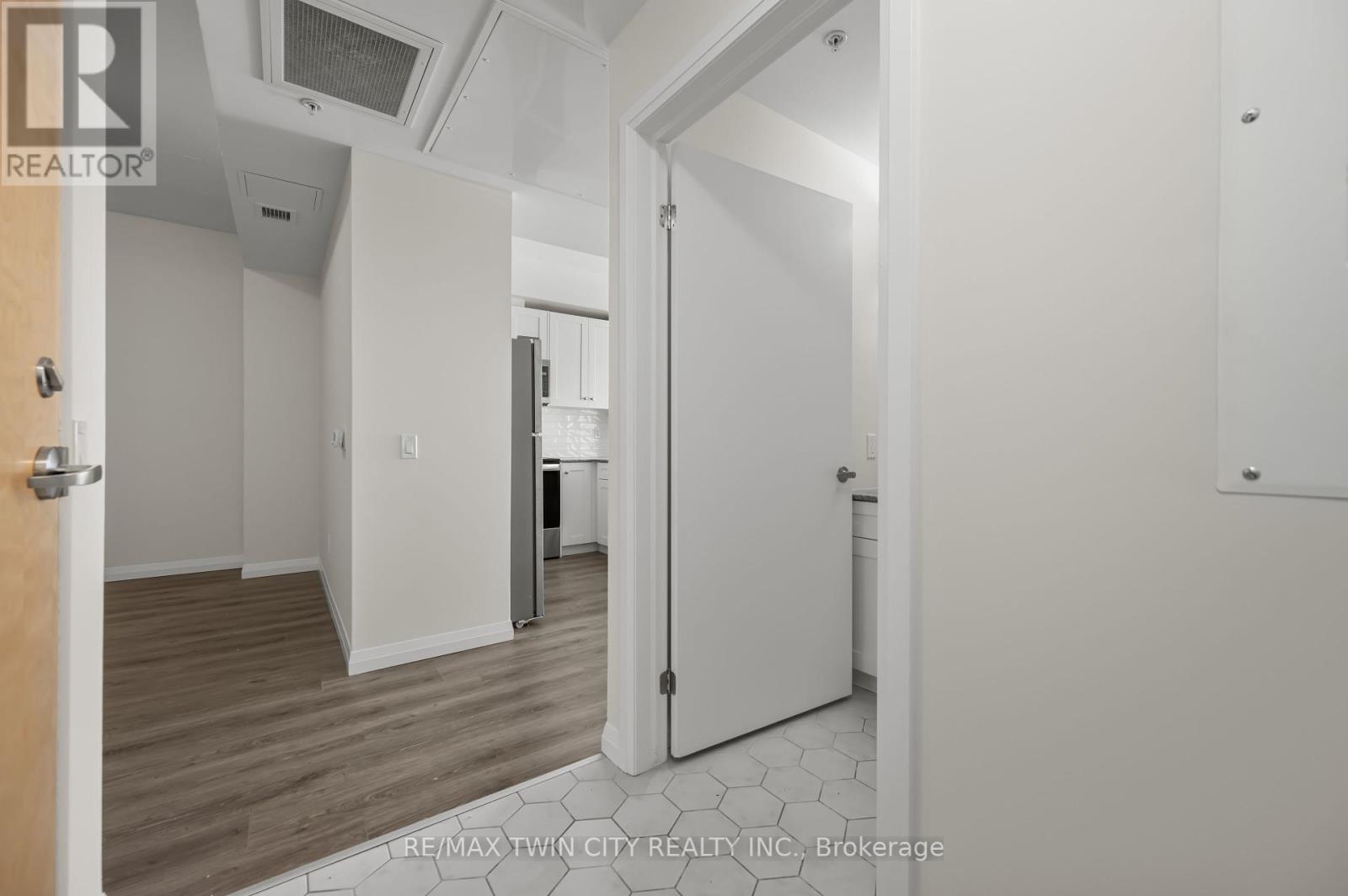 807 - 60 Charles Street W, Kitchener, Ontario  N2G 0C9 - Photo 15 - X11941988