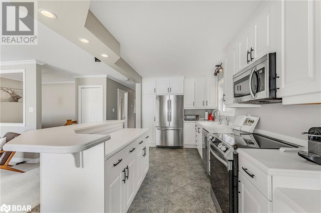 1069 Lakeshore Rd Road E, Oro-Medonte, Ontario  L0L 1T0 - Photo 16 - 40710027