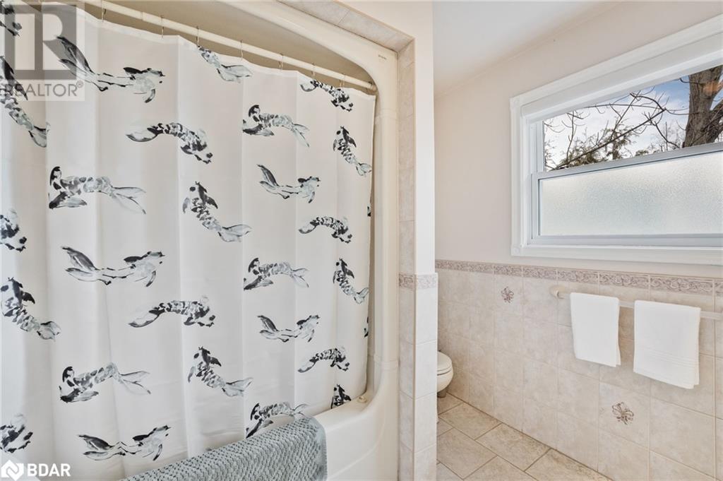 1069 Lakeshore Rd Road E, Oro-Medonte, Ontario  L0L 1T0 - Photo 31 - 40710027