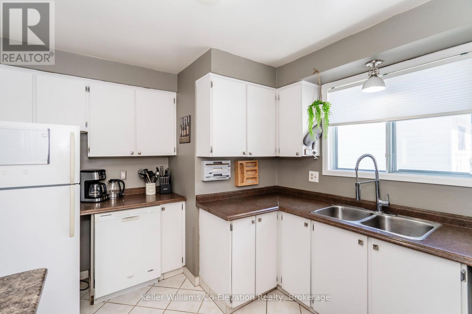 660 Harvey Avenue, Midland, Ontario  L4R 4S2 - Photo 4 - S12044848