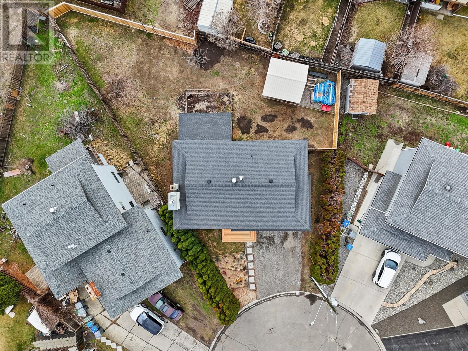 Property at 1447 WATERLOO Place image 3