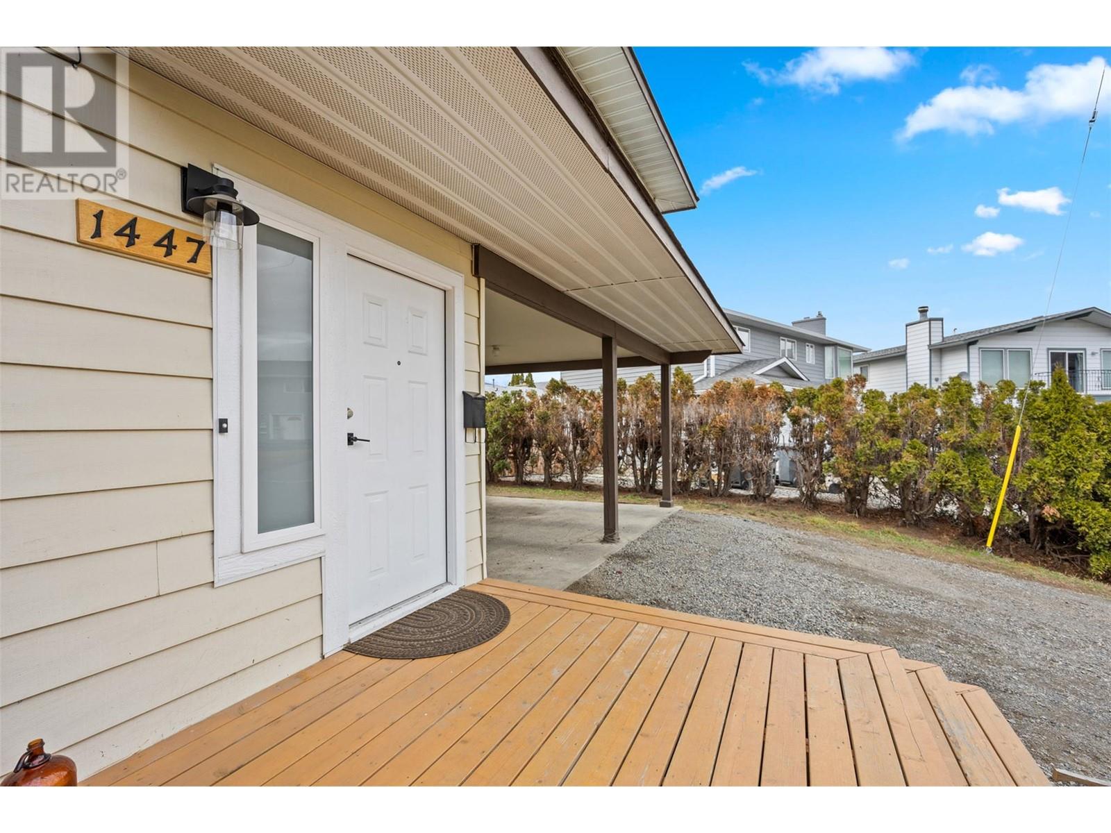 Property at 1447 WATERLOO Place image 5