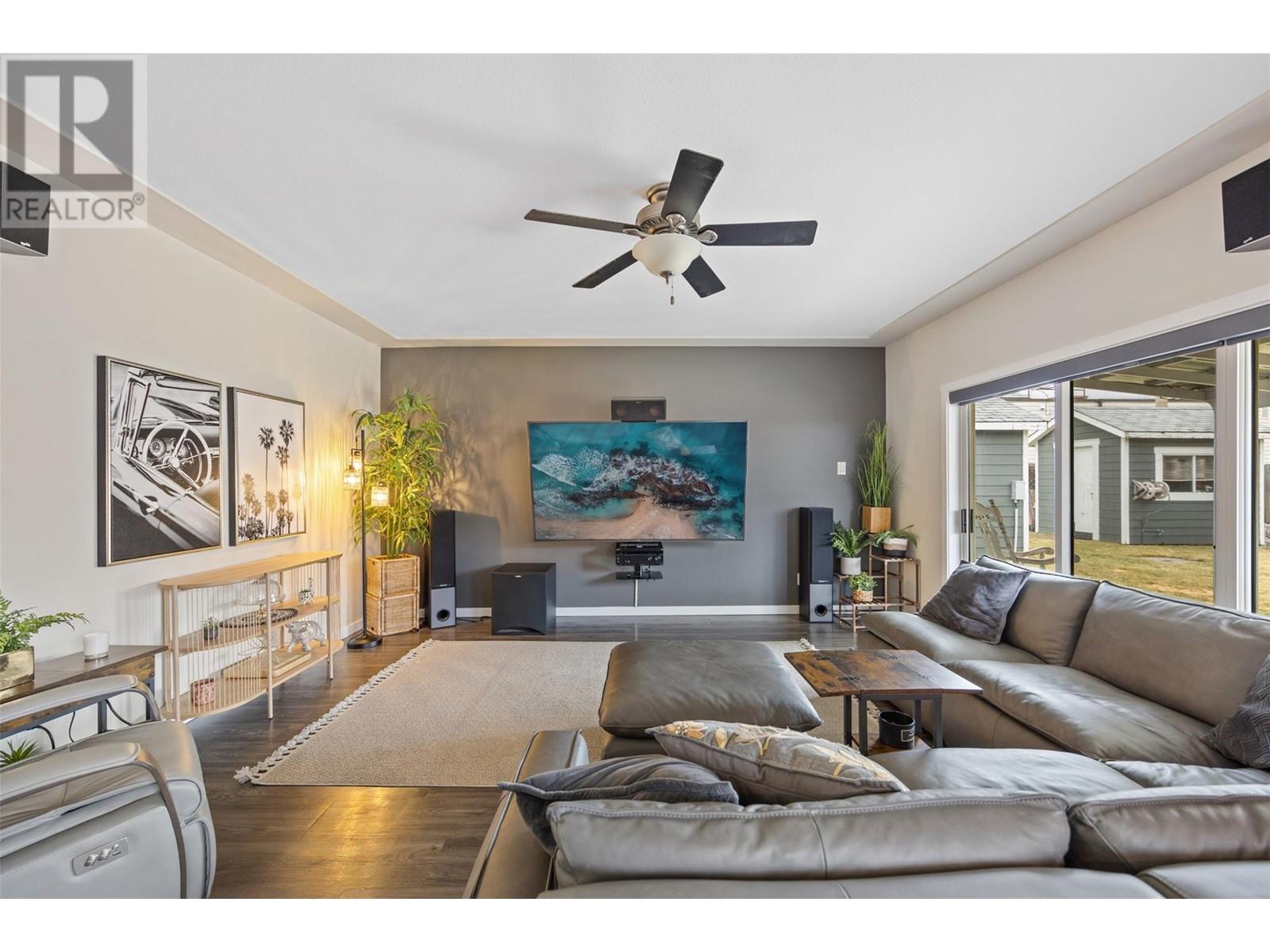 Property at 655 Porterfield Road image 5