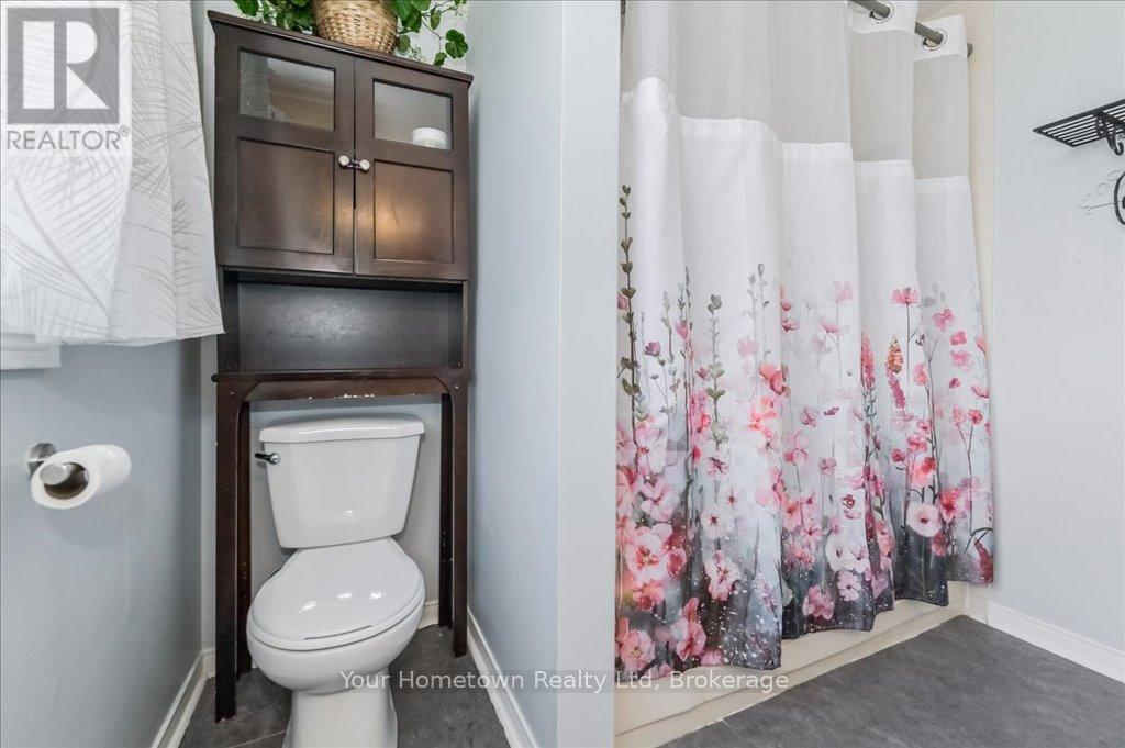 219 Elizabeth Crescent, Centre Wellington, Ontario  N1M 3N1 - Photo 31 - X12044807
