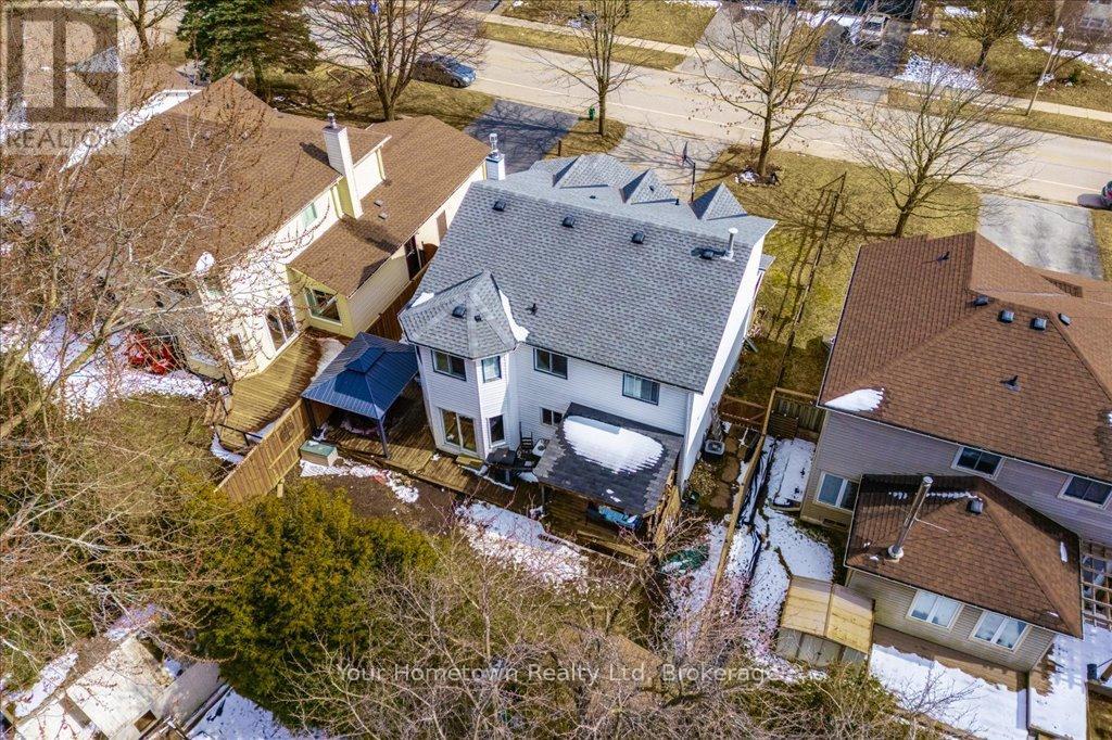 219 Elizabeth Crescent, Centre Wellington, Ontario  N1M 3N1 - Photo 36 - X12044807