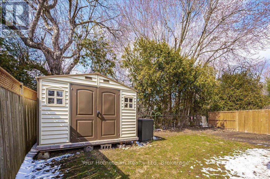 219 Elizabeth Crescent, Centre Wellington, Ontario  N1M 3N1 - Photo 43 - X12044807