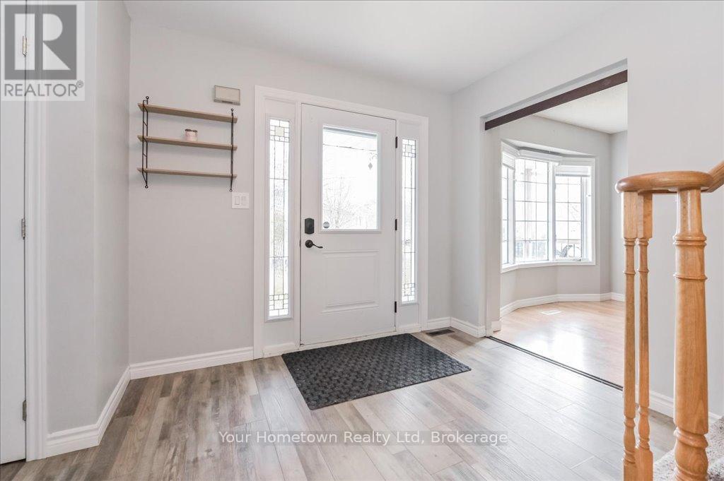 219 Elizabeth Crescent, Centre Wellington, Ontario  N1M 3N1 - Photo 6 - X12044807