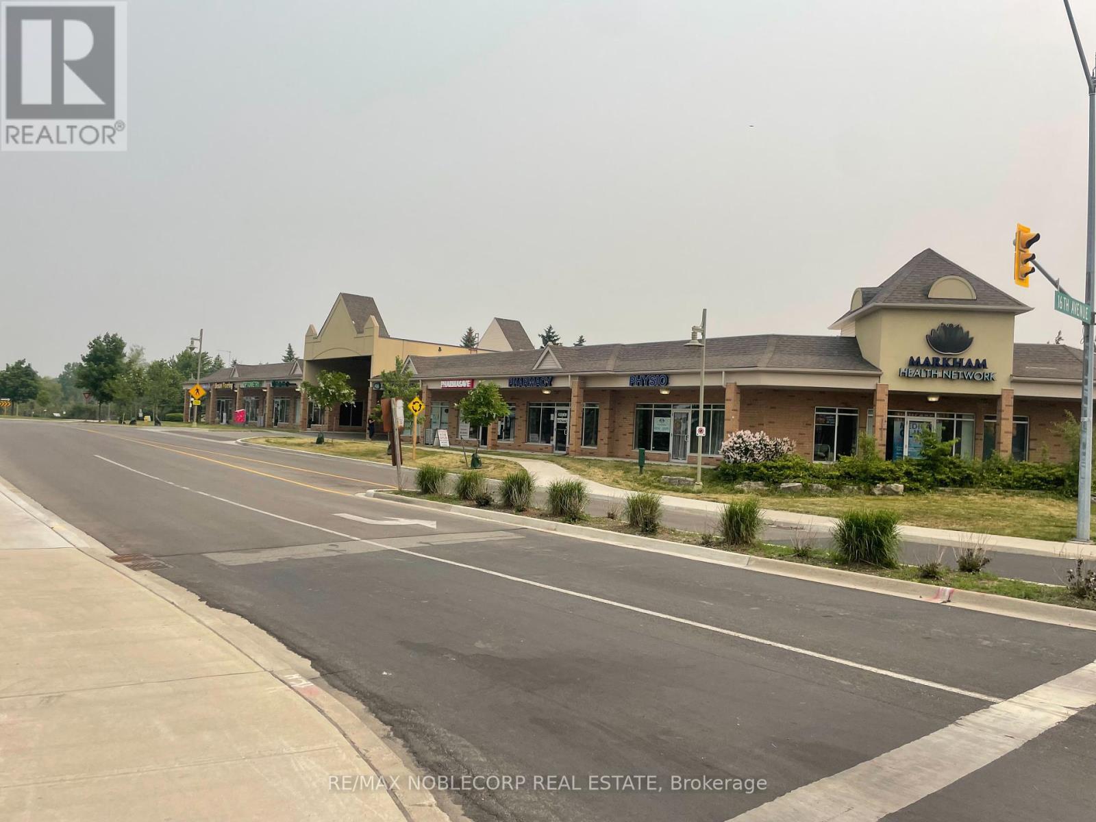 9 - 5 Swan Lake Boulevard, Markham, Ontario  L3P 8C6 - Photo 4 - N12044843