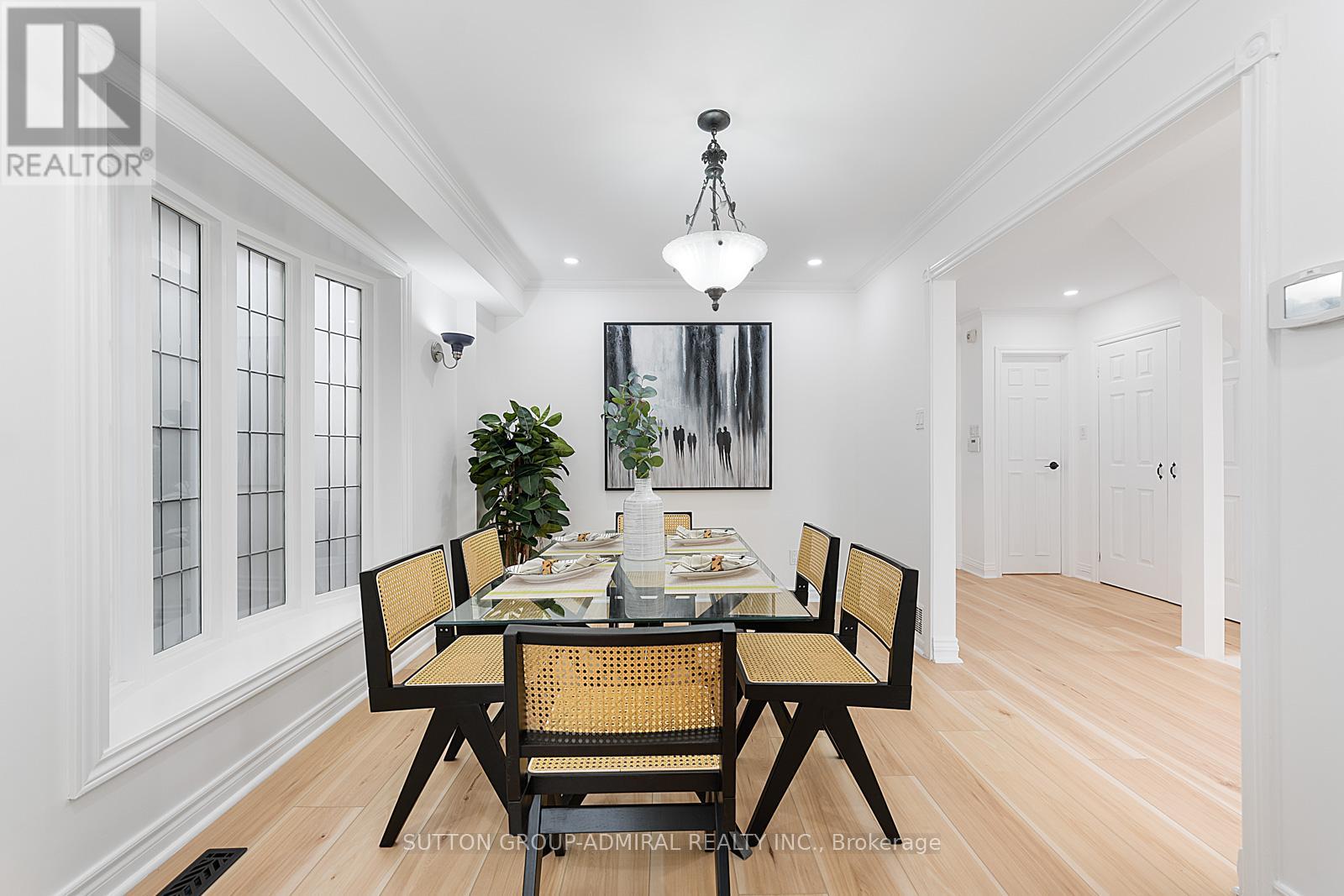 Property at 55 THORNBURY CIRCLE image 4