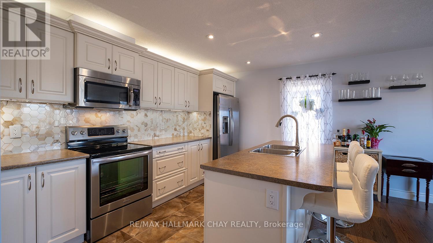 20 Hunter Avenue, Tay, Ontario  L0K 2A0 - Photo 15 - S12044860
