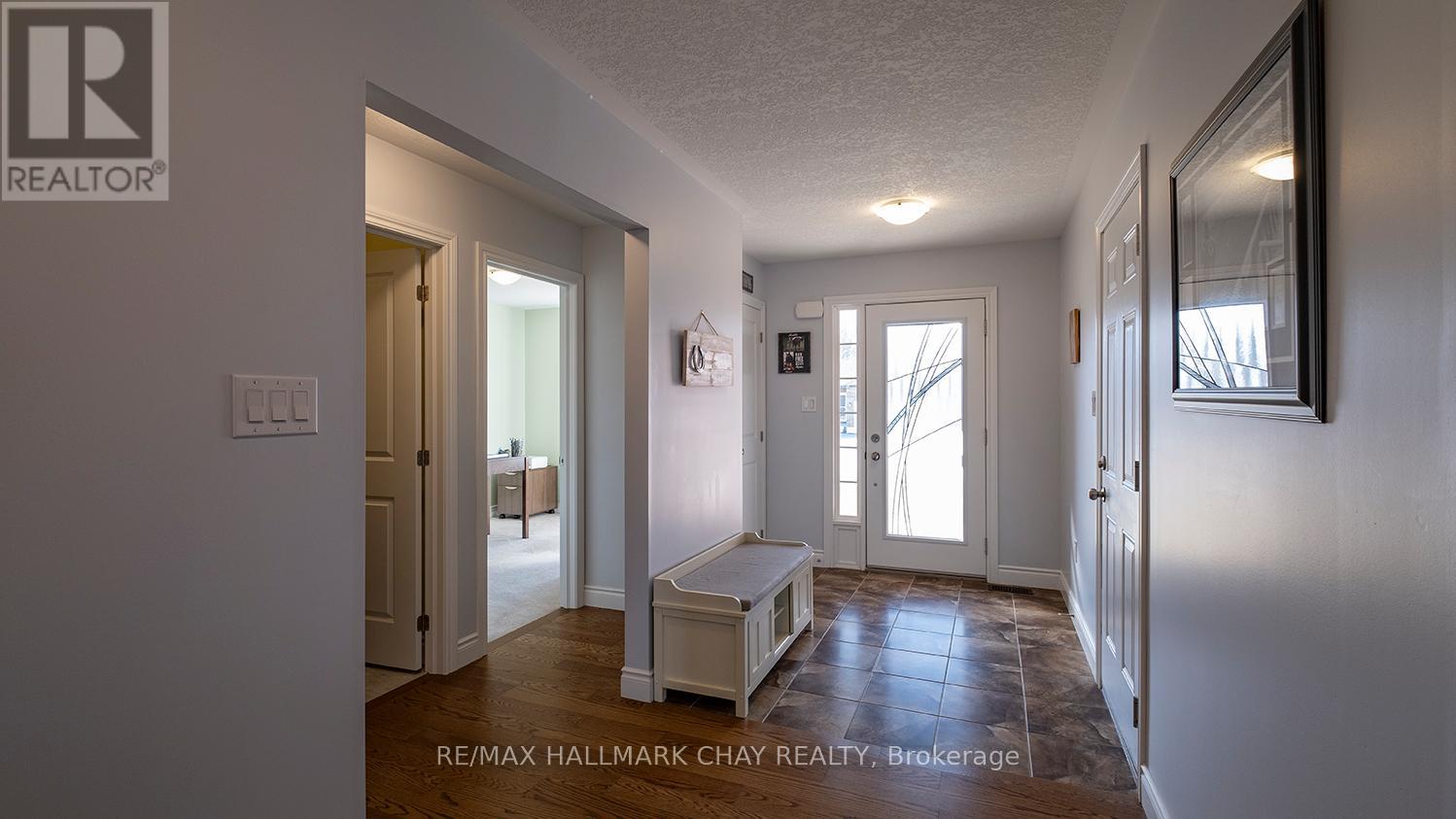 Property at 20 HUNTER AVENUE image 4