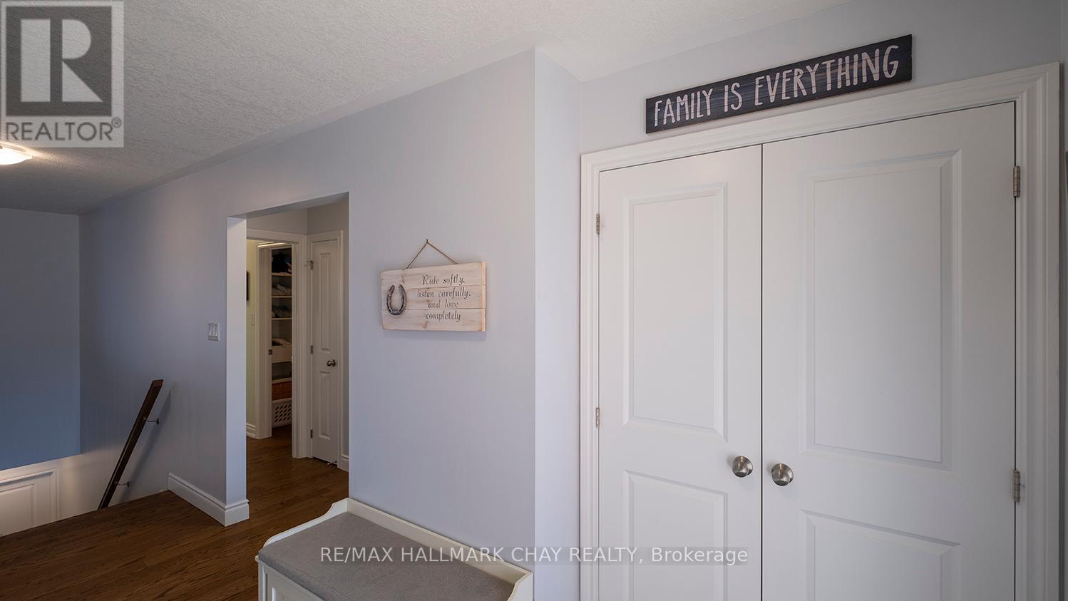 20 Hunter Avenue, Tay, Ontario  L0K 2A0 - Photo 6 - S12044860