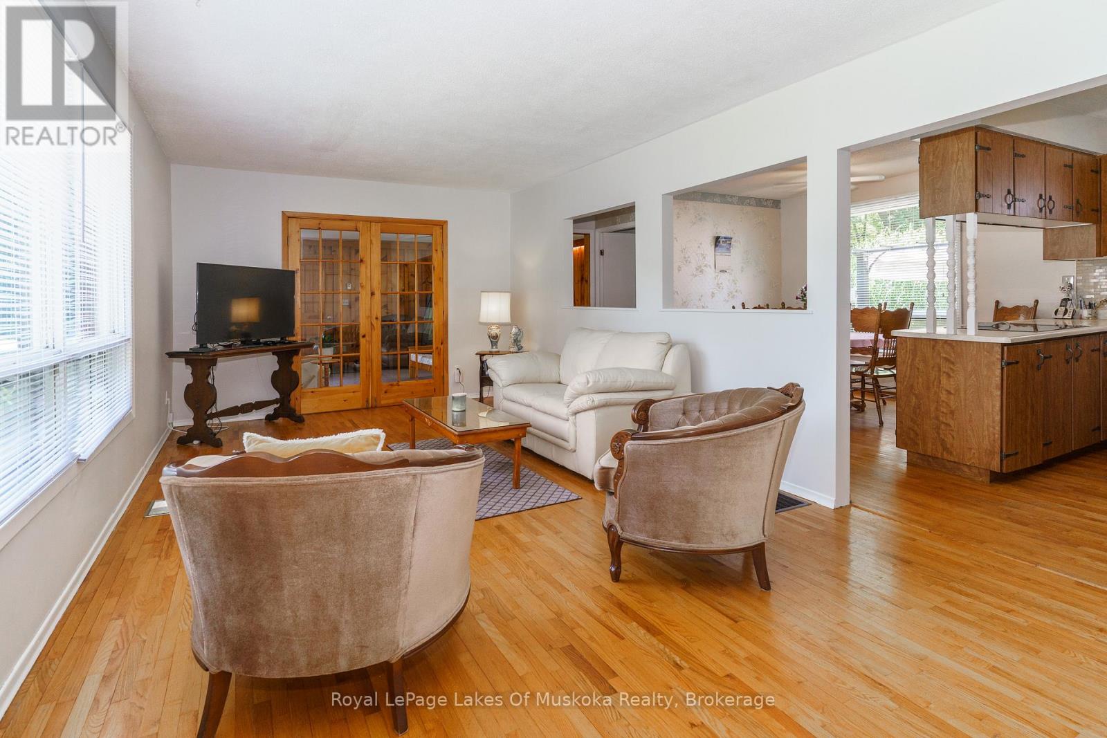 205 Wanda Miller Road, Gravenhurst, Ontario  P1P 1H8 - Photo 12 - X12044908