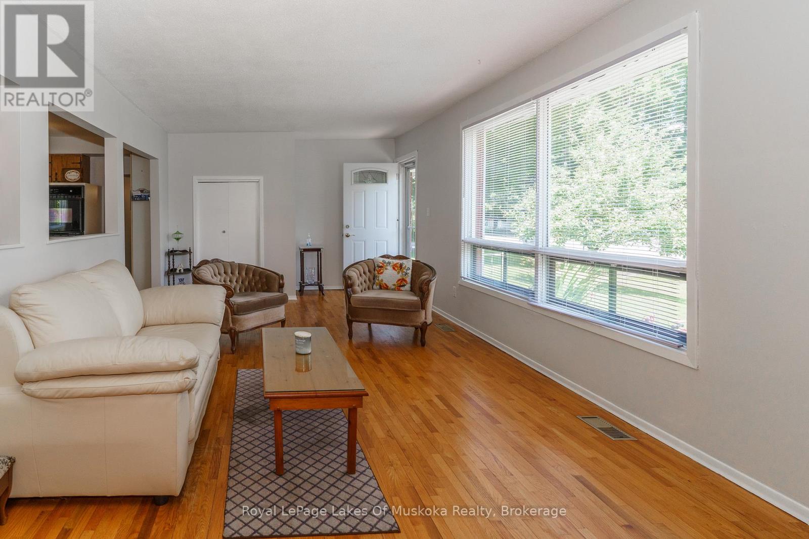 205 Wanda Miller Road, Gravenhurst, Ontario  P1P 1H8 - Photo 15 - X12044908