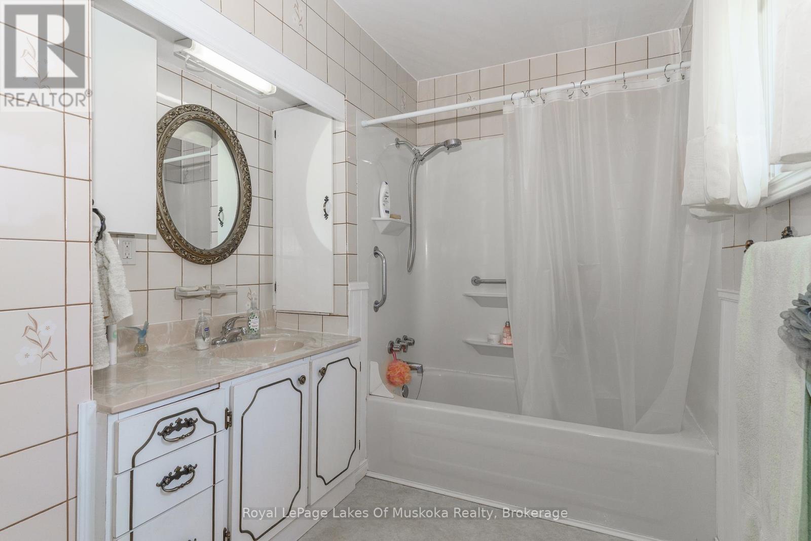 205 Wanda Miller Road, Gravenhurst, Ontario  P1P 1H8 - Photo 33 - X12044908