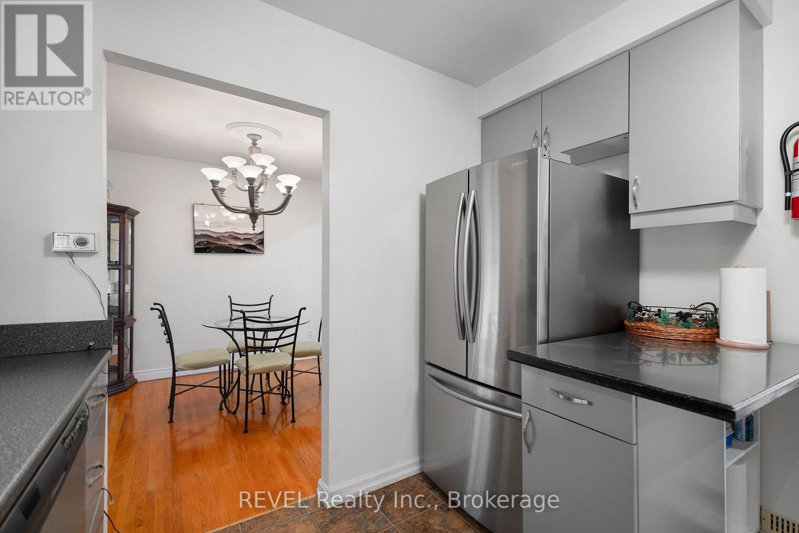 17 Partition Street, Niagara-On-The-Lake, Ontario  L0S 1L0 - Photo 10 - X12045056