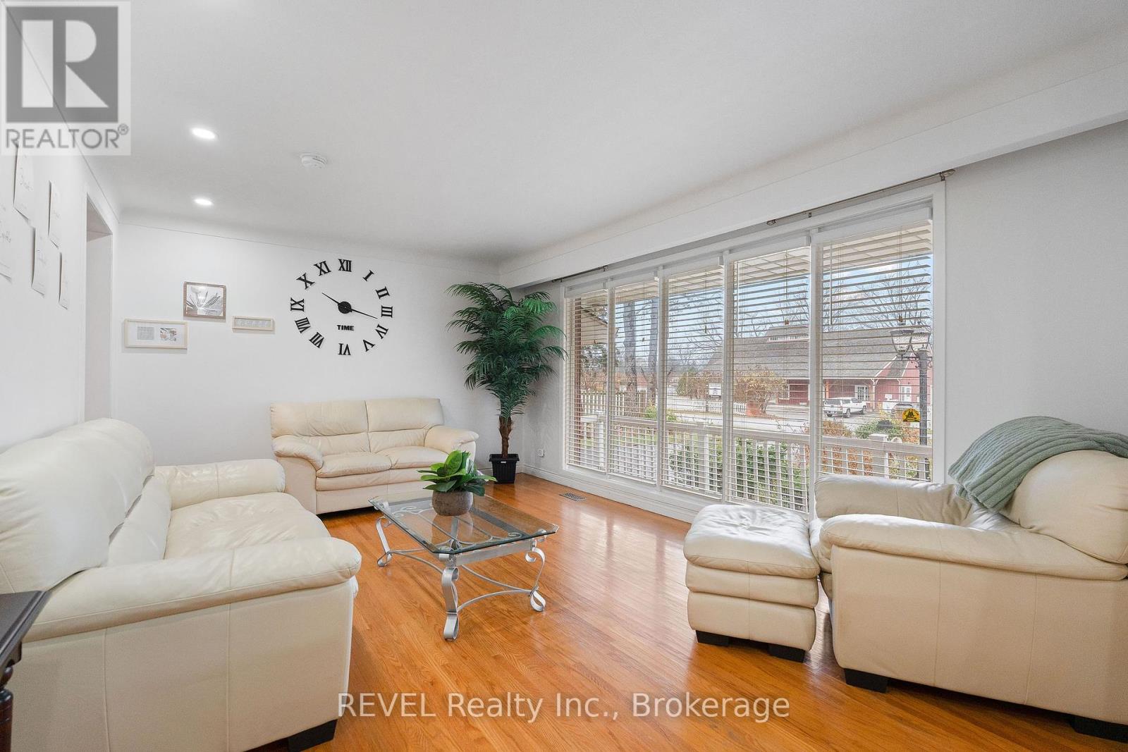17 Partition Street, Niagara-On-The-Lake, Ontario  L0S 1L0 - Photo 6 - X12045056