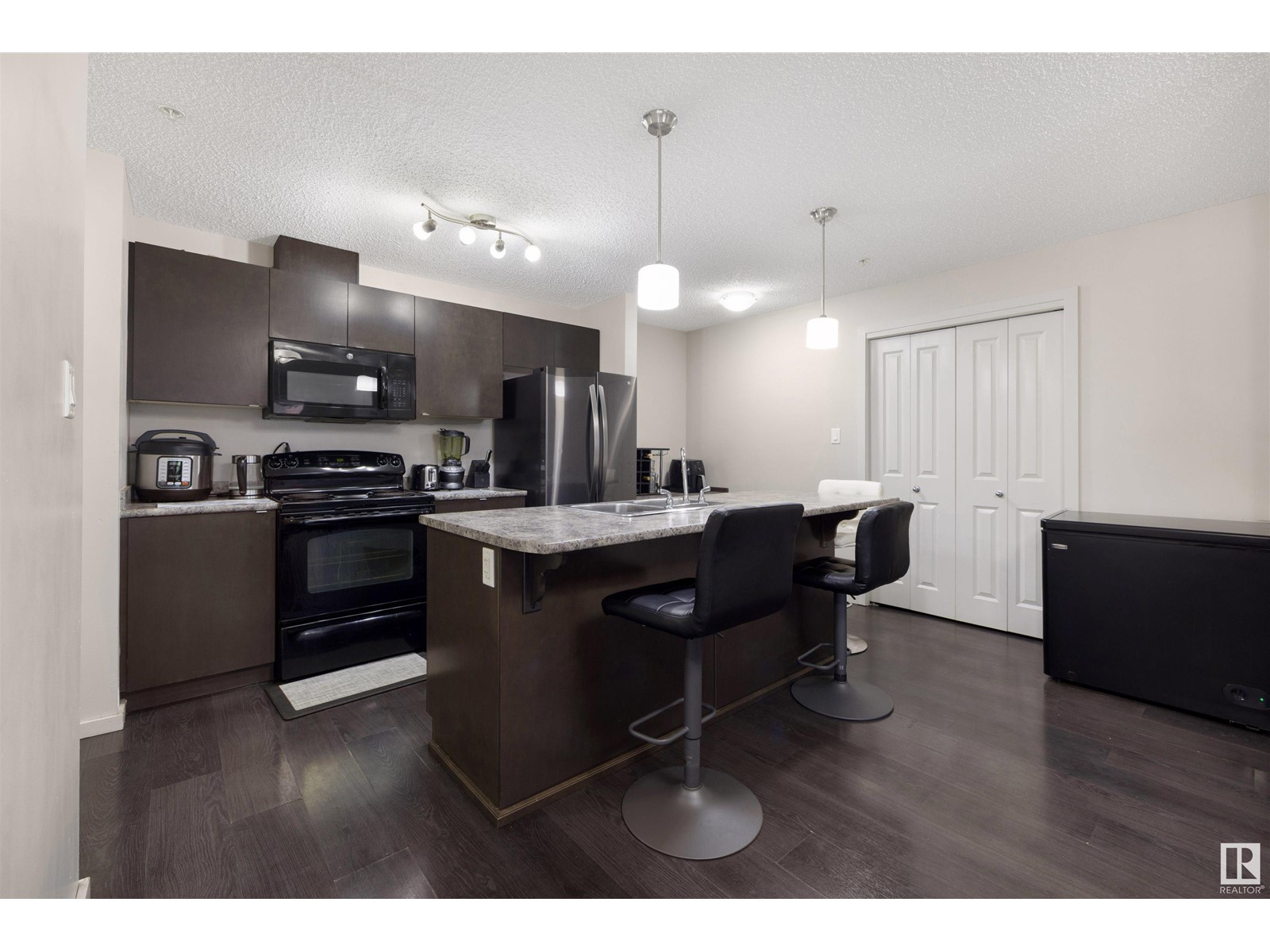 Property at #219 344 WINDERMERE RD SW image 4