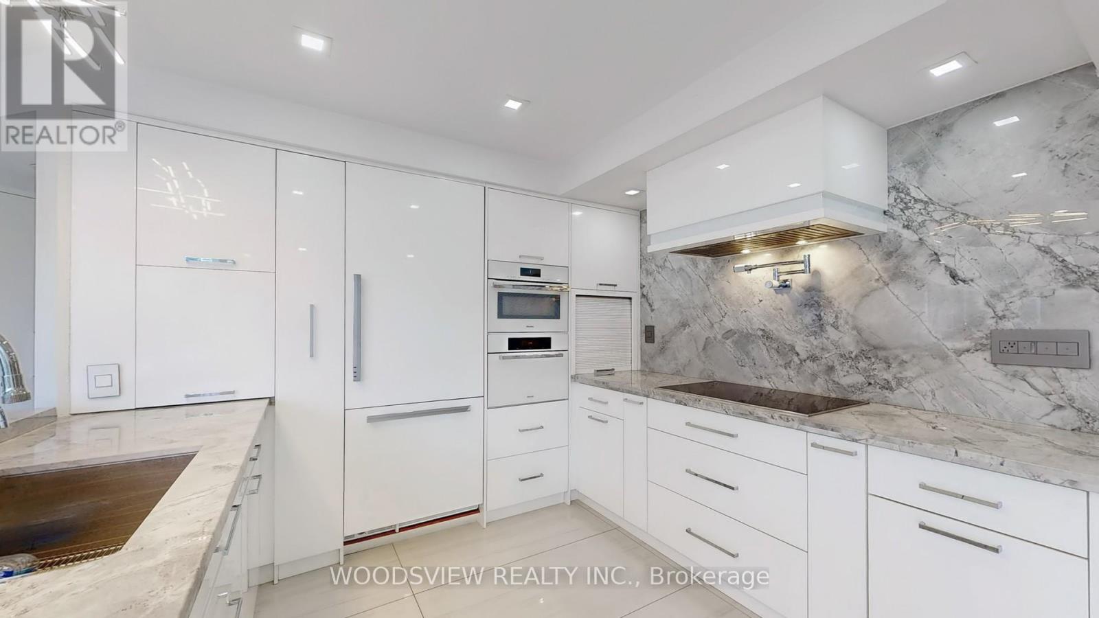 3004 - 1001 Bay Street, Toronto, Ontario  M5S 3A6 - Photo 3 - C12044987