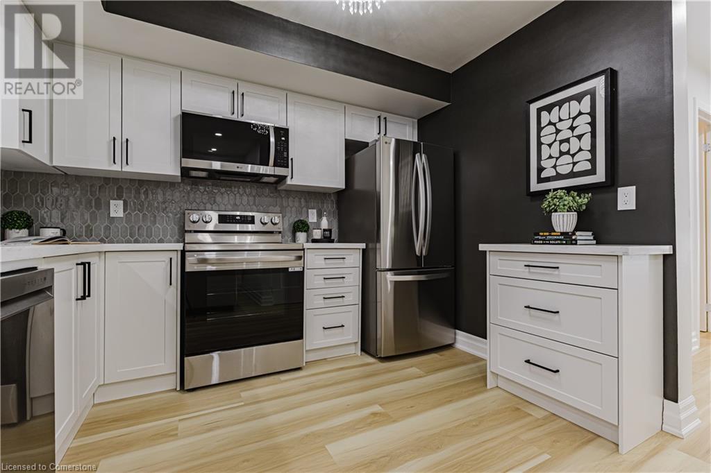 Property at 16 LAIDLAW Street Unit# 909 image 5