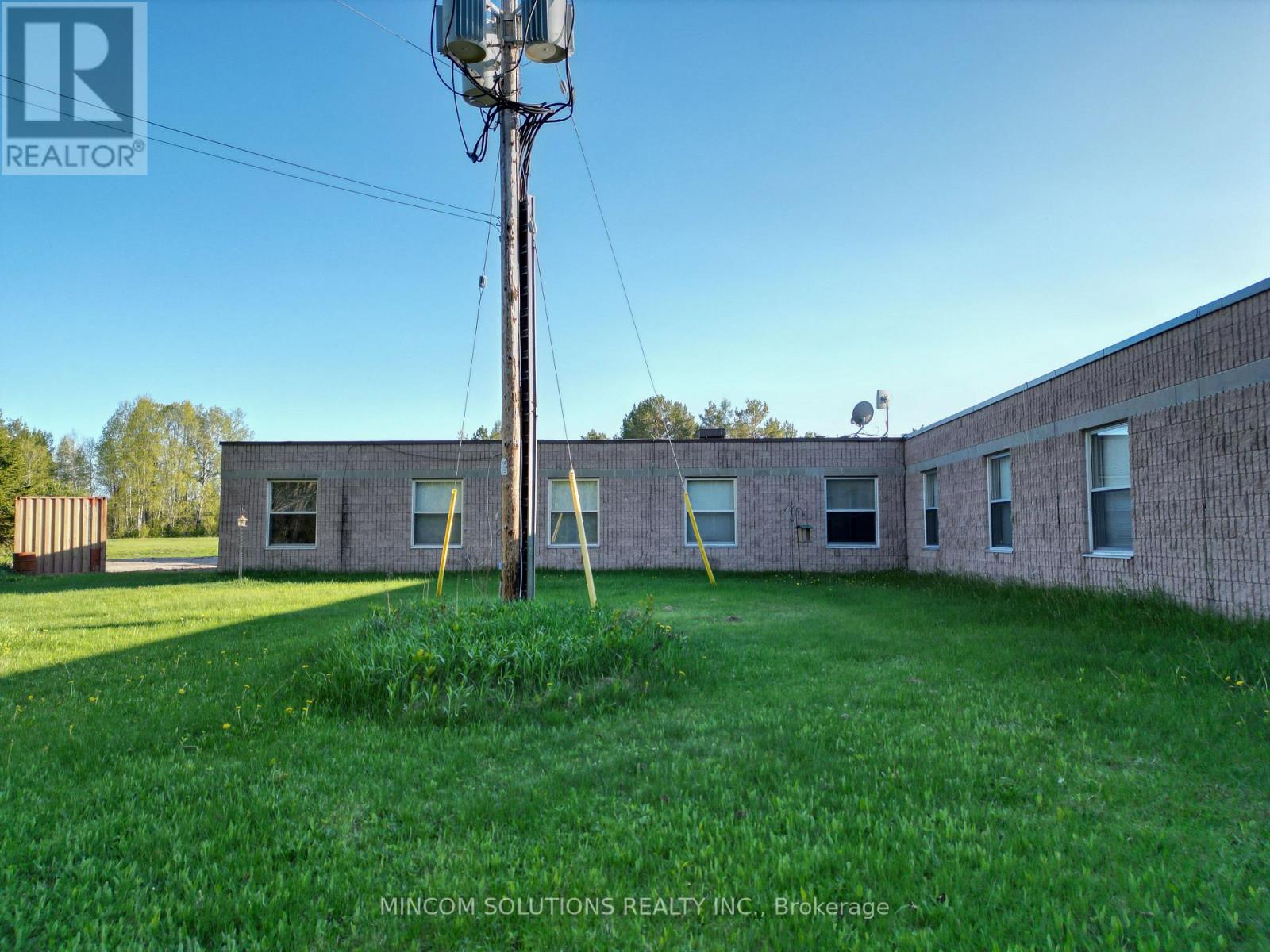 102 Corkery Street, Powassan (Trout Creek), Ontario  P0H 2L0 - Photo 45 - X12018812