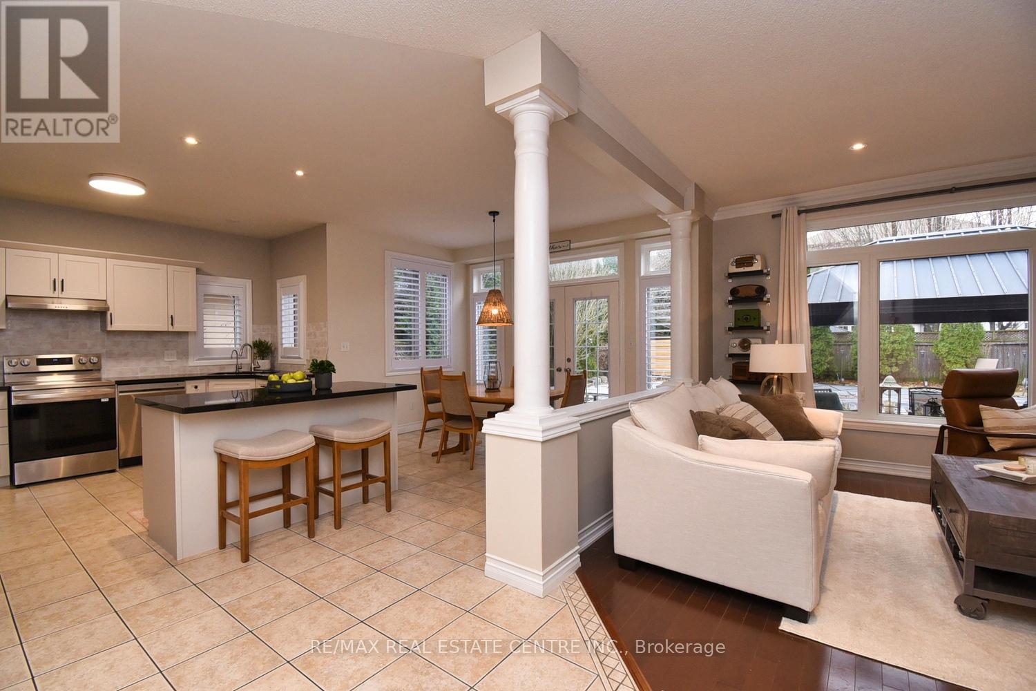 Property at 47 SURREY DRIVE image 5