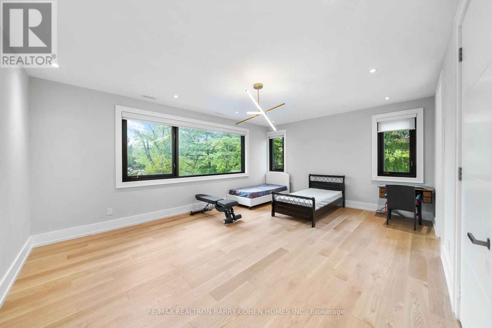 28 Brian Cliff Drive, Toronto, Ontario  M3B 2G2 - Photo 24 - C12045076